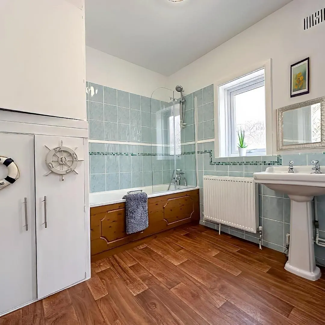 דירות בורנמות' King'S Park View 0*,  בריטניה